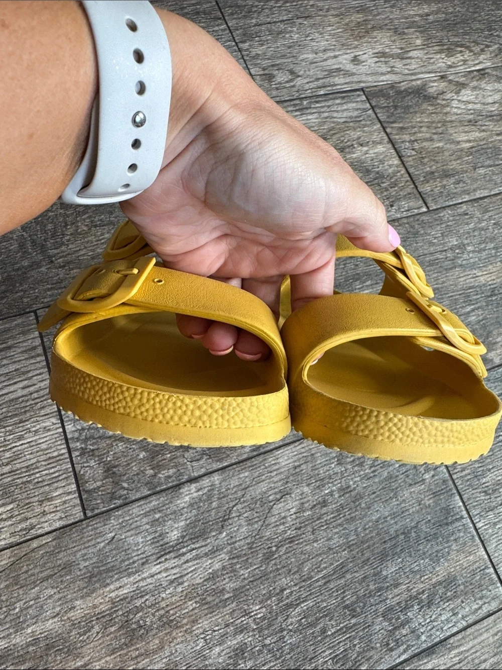 Shade & Shore Kids Yellow Double Buckle Slide Sandals